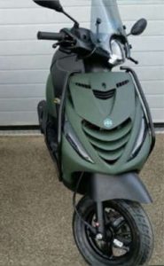 1-piaggio-zip-valbeugel-voor-mat-zwart