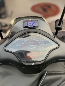 zelioni spoilerrand voltmeter